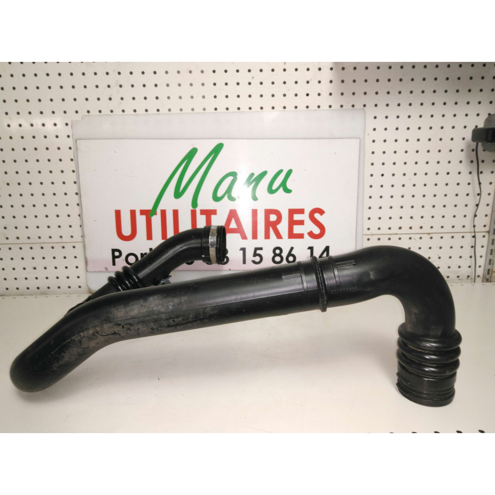 Tube d'admission de tuyau de refroidissement Master Ref : 8200230579