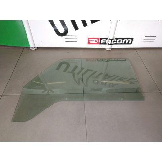 Vitre avant gauche Mazda Bongo Ref : 