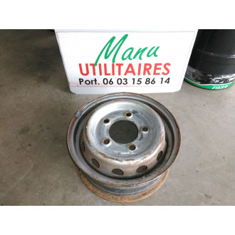 Jante Nissan Cabstar dimension 15 pouces Ref : 