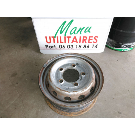 Jante Nissan Cabstar dimension 15 pouces Ref : 