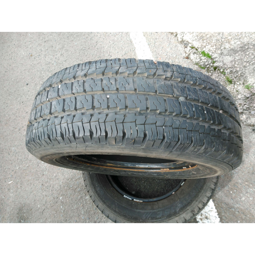 2 Pneus Ligttruck 225/65 R16C  Ref : 