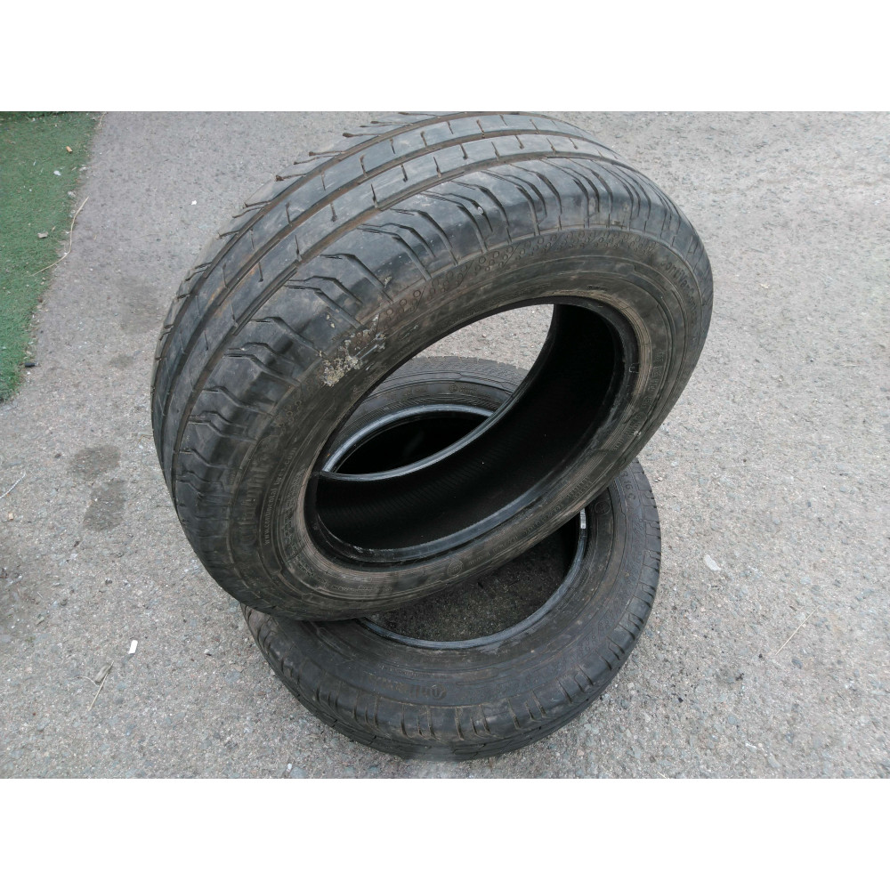 2 pneus Continental 205/65R16C  Ref : 