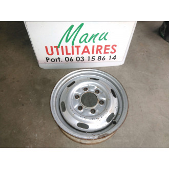 Jante avant Mazda bongo 15 pouces Ref : 