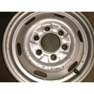 Jante avant Mazda bongo 15 pouces Ref : 