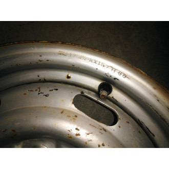 Jante avant Mazda bongo 15 pouces Ref : 