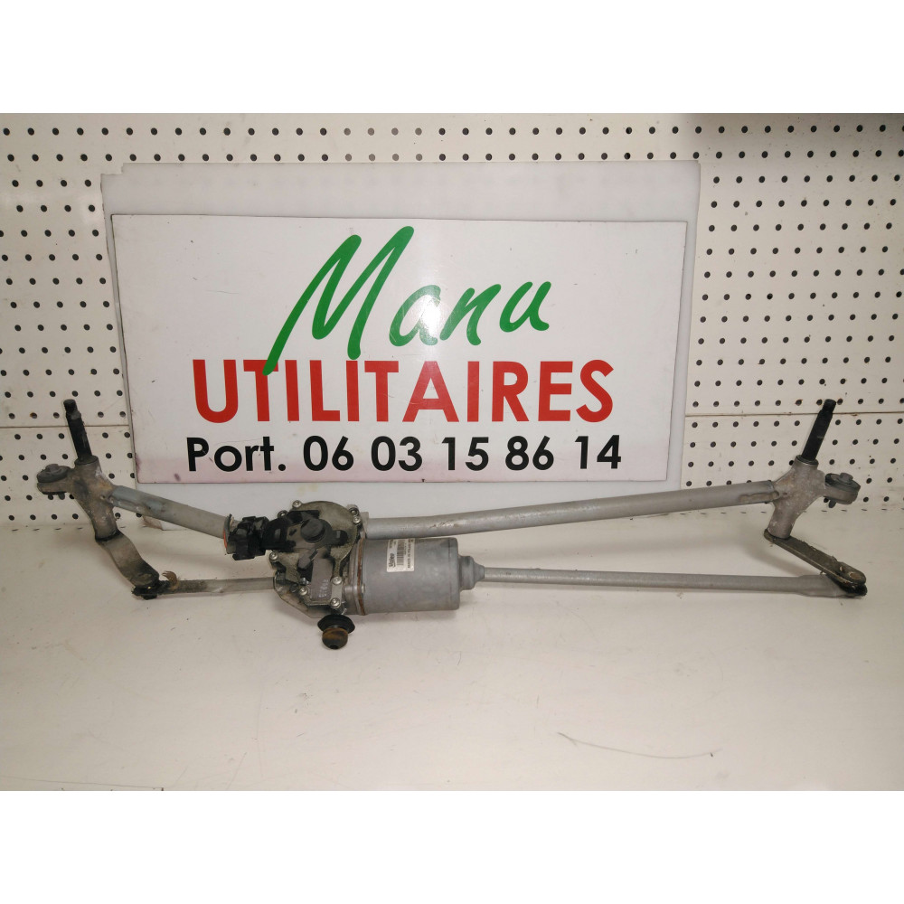 Moteur essuie glace avant Renault Master  Ref : 141409360