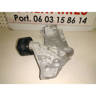 Support pompe de direction assistée Master  Ref : 117103703R