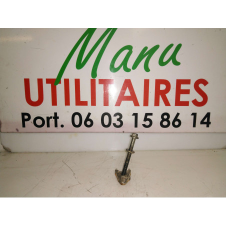 Bride a injecteur Renault Master  Ref : 