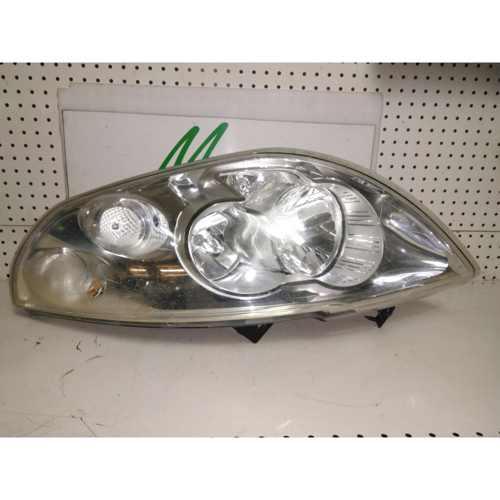 Phare avant droit Renault Master  Ref : 
