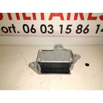 Calculateur Airbag Renault Master  Ref : 8201448823