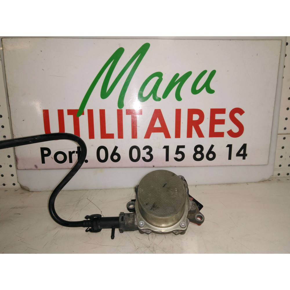 Pompe a vide Renault Master 2.3L Ref : 8201163444