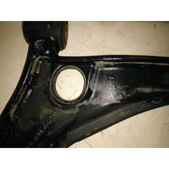 Triangle avant droit Renault Master  Ref : 