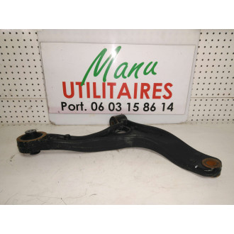 Triangle avant droit Renault Master  Ref : 