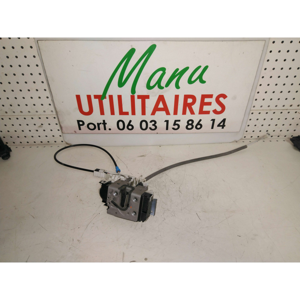 serrure de porte sprinter année 2009 avant droite Ref : 45121168