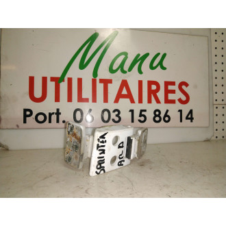charnière supérieure sprinter 2009 porte arrière droit  Ref : A9067400437