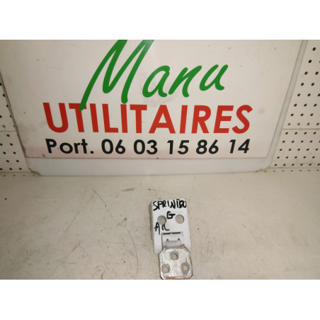 charnière inférieure sprinter 2009 porte arrière gauche  Ref : A9067400537