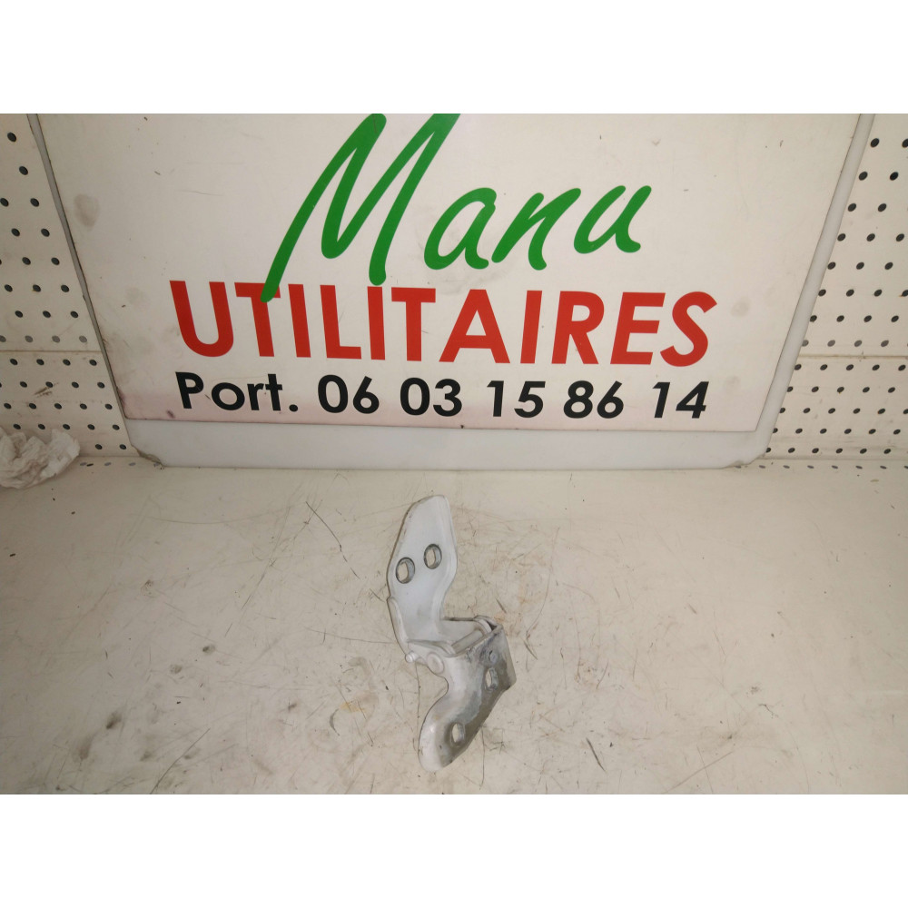 charnière avant droit boxer 3 2010 Ref : 