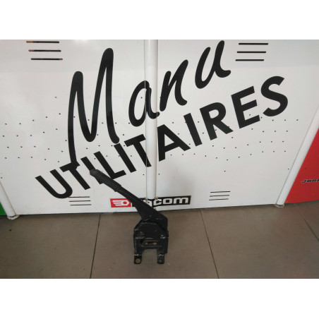 frein à main master 3 année 2014-2019 Ref : 