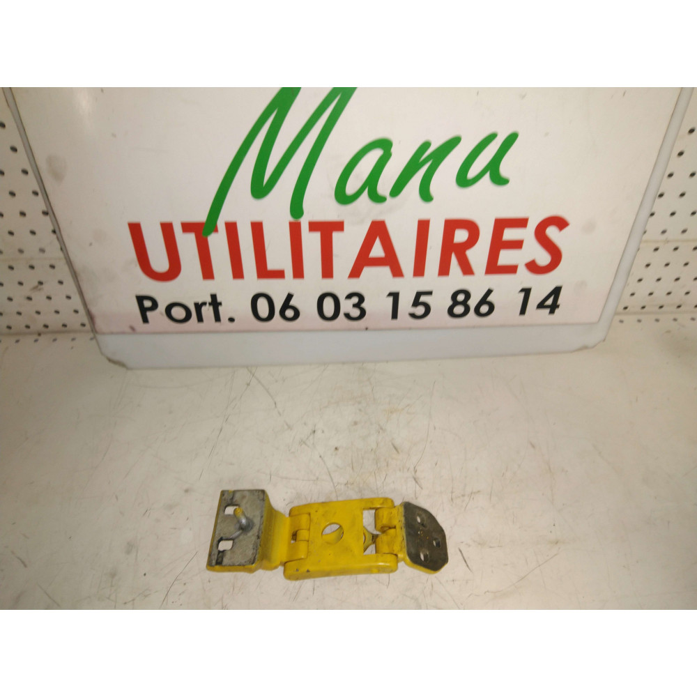 charnière porte arrière master 3 année 2014 2019 arrière G/D Ref : 844009783r