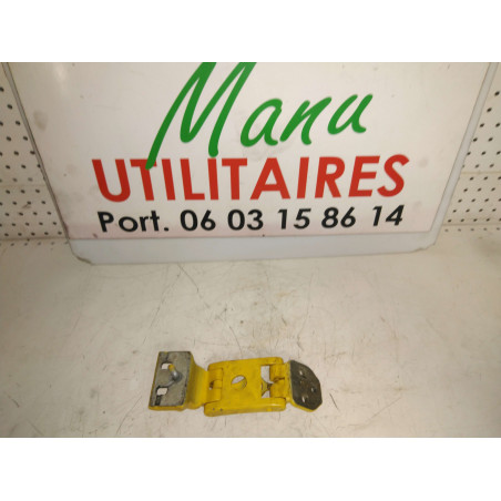charnière porte arrière master 3 année 2014 2019 arrière G/D Ref : 844009783r