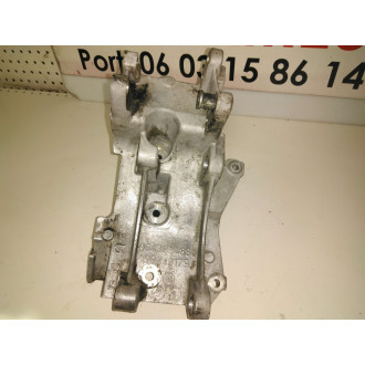 support de pompe direction assistée Partner 96-02 Ref : 9643834880