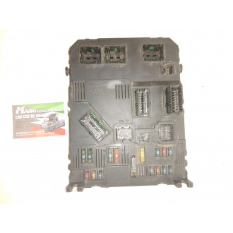 Boitier fusibles PARTNER 02-08 Ref : S118085120A