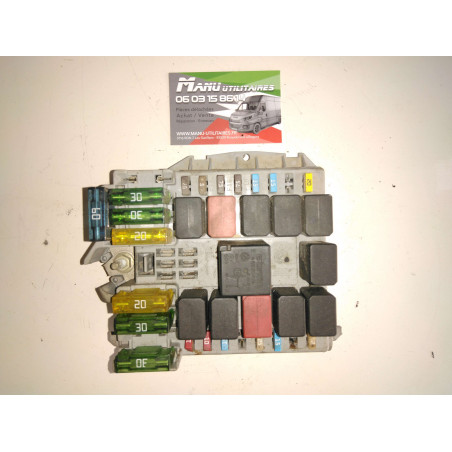 Boitier fusibles IVECO 06-11 Ref : 69501171