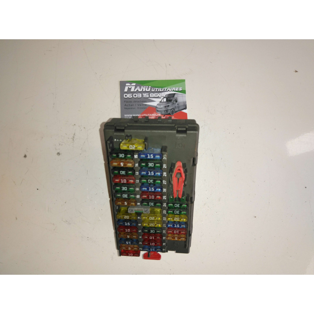 Boitier fusibles EXPERT SCUDO JUMPY 95-06 Ref : 9631527980