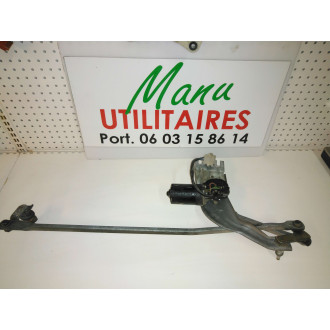 Moteur d'essuie-glaces avant Iveco Ref : 3397020235
