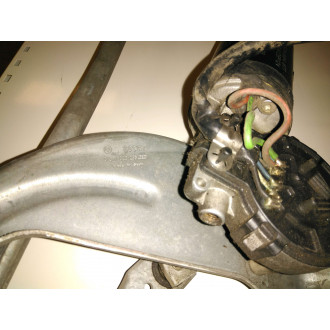 Moteur d'essuie-glaces avant Iveco Ref : 3397020235