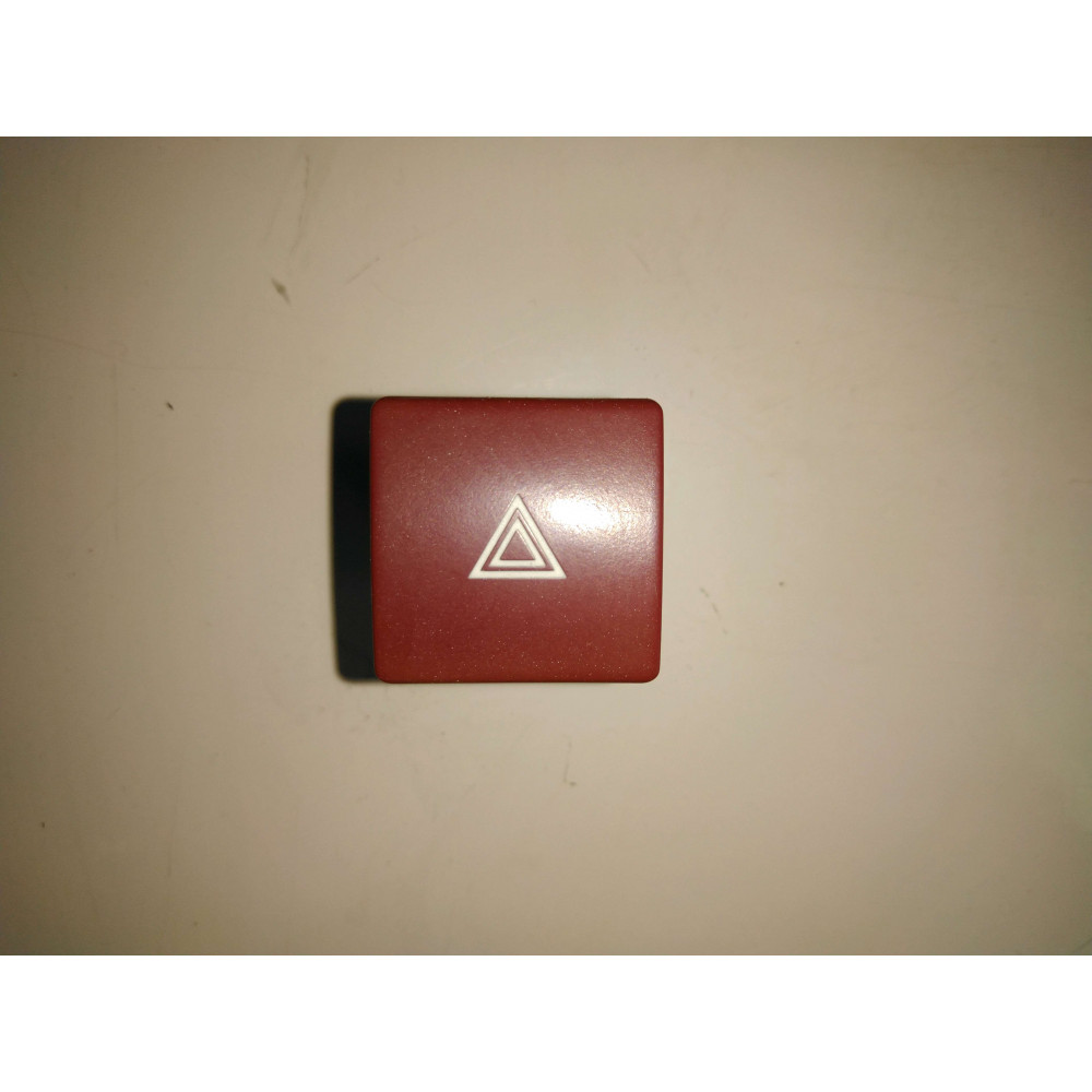 Bouton warning Partner Berlingo 08-12 Ref : boutonwarning 
